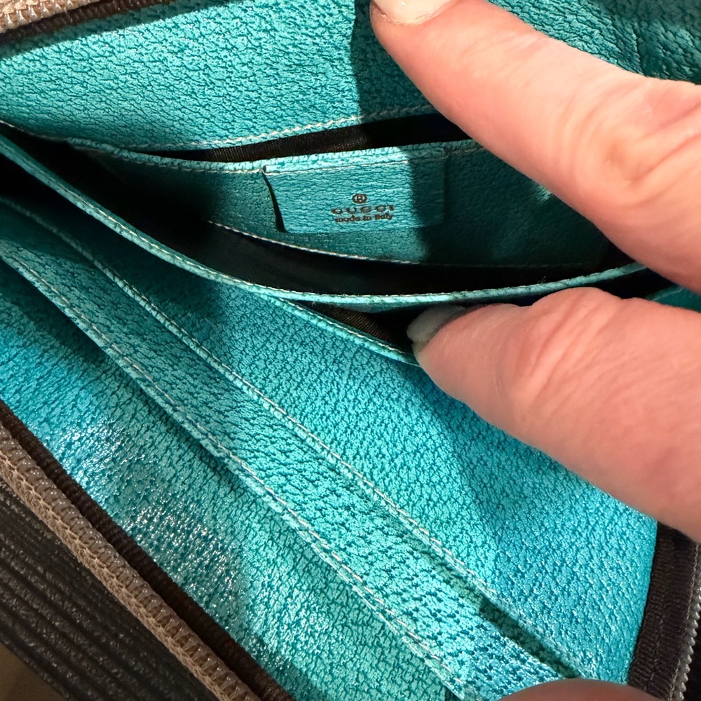 Gucci Beige GG Patterned teal leather Crossbody Bag - Picture 11 of 14